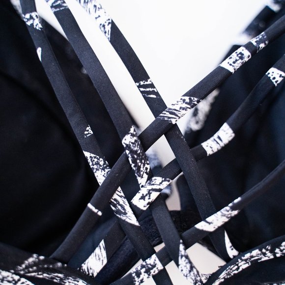 Cover up Jumper and Bikini Top Set - Picture 5 of 6